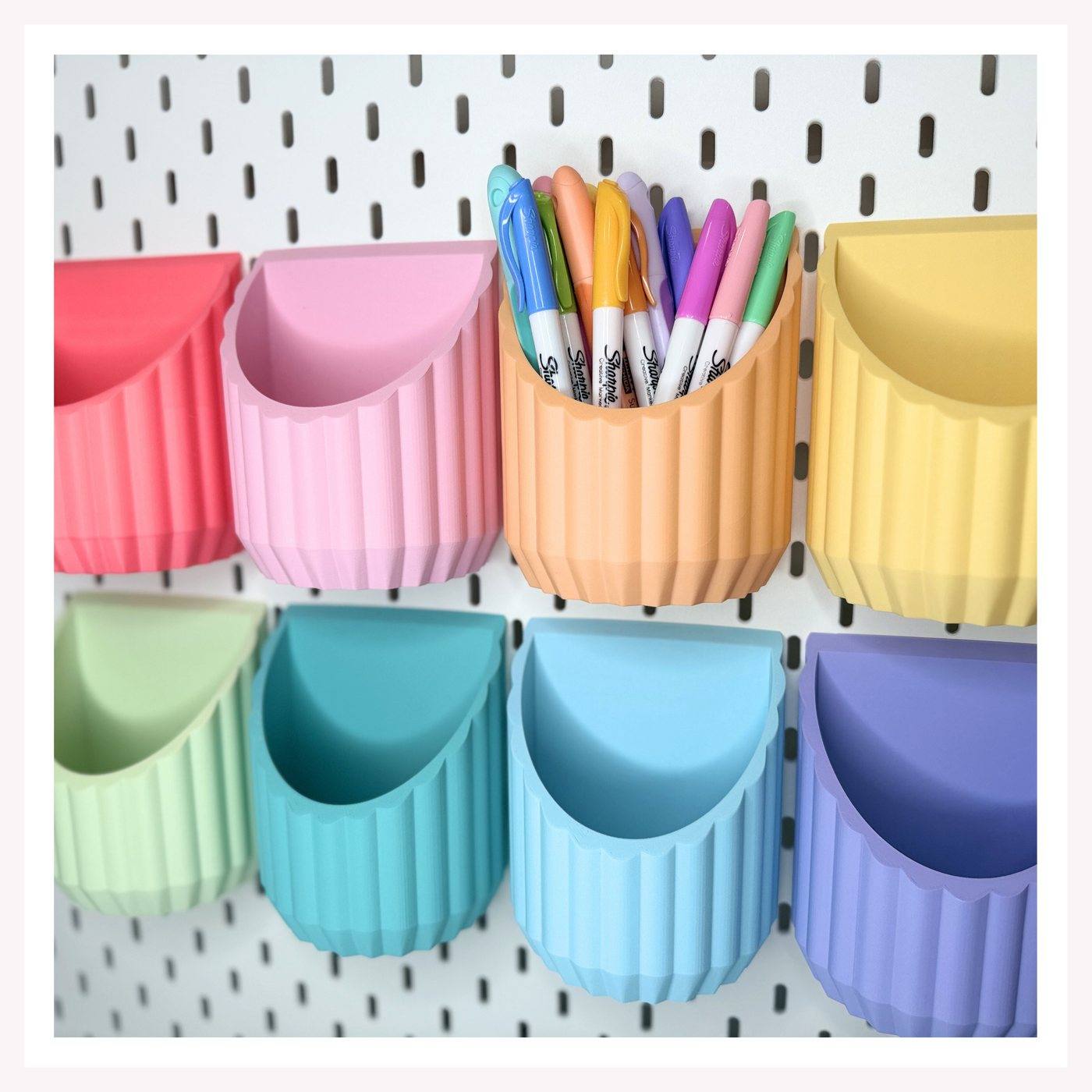 Scalloped Angled Storage Cup