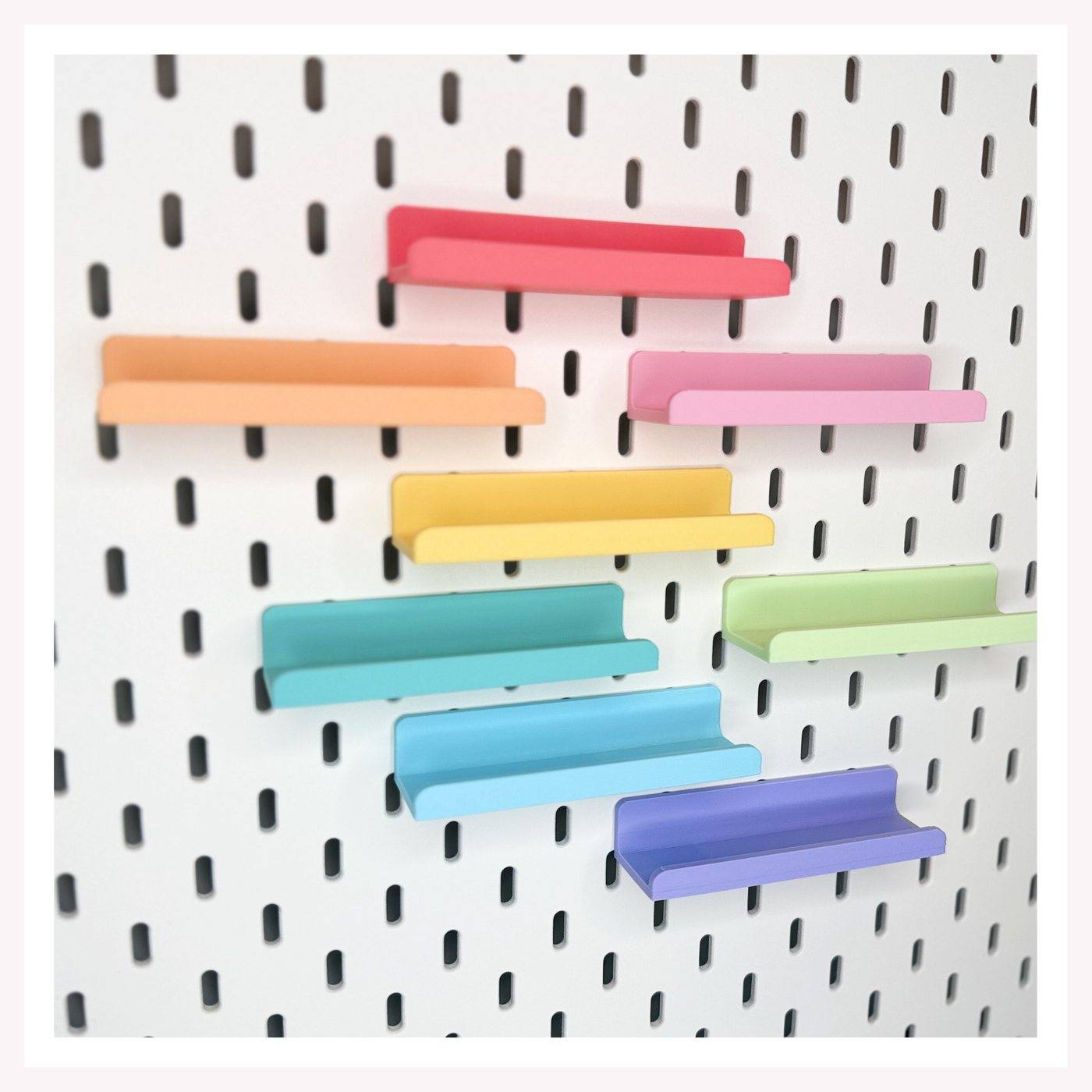 Display Rail Ledge